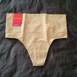 Spanx NWT Shapewear Thong Size Large